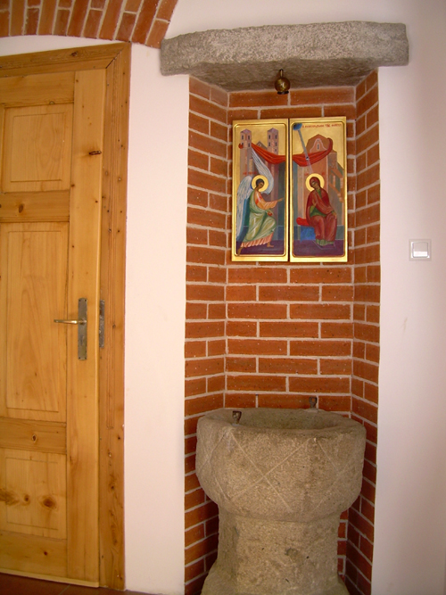  Przy wej�ciu do kaplicy 